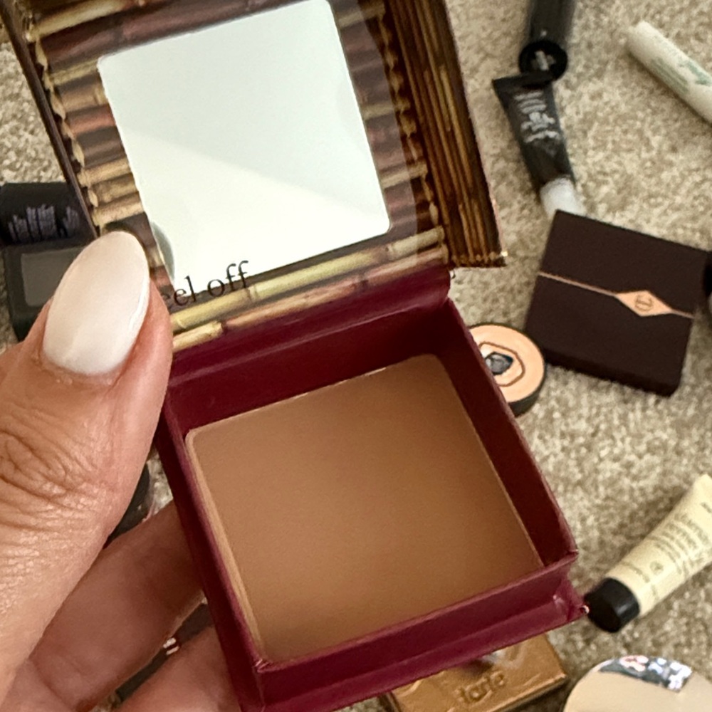 Benefit Hoola Matte Bronzer